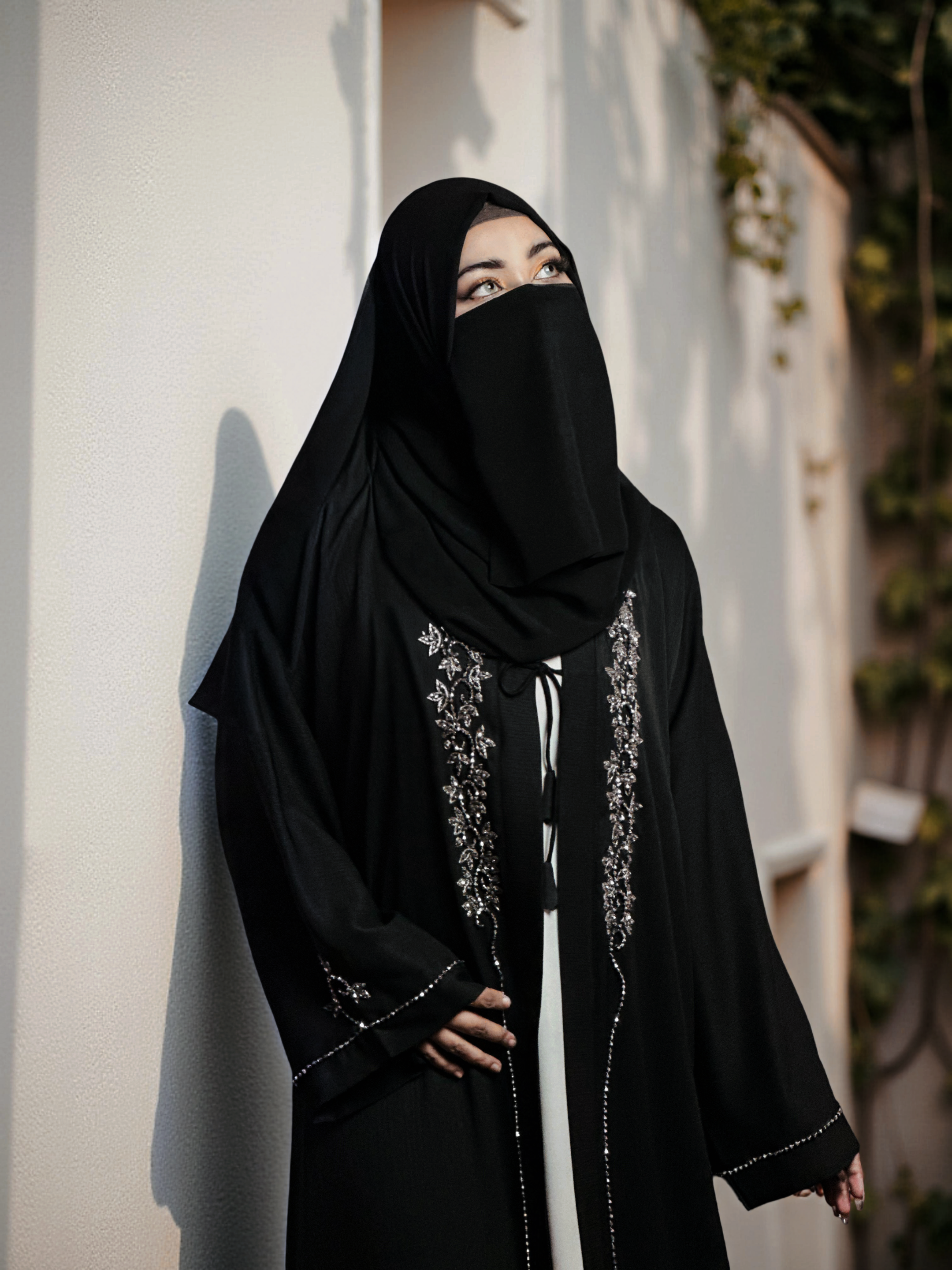 Image of 𝐇𝐚𝐲𝐚𝐭 𝐀𝐥 𝐌𝐚𝐥𝐚𝐤 (حياة الملاك)